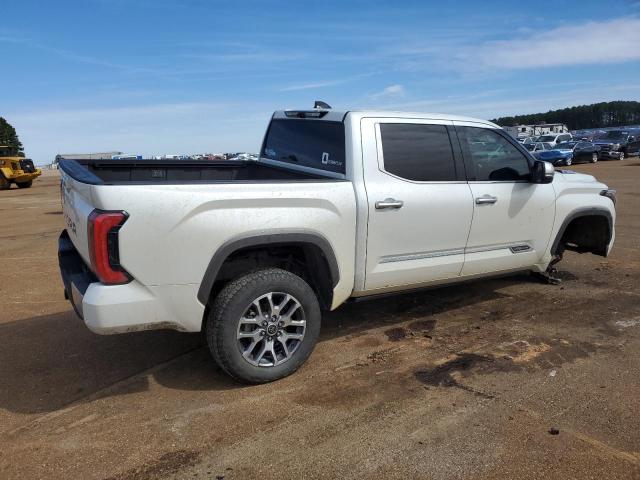 5TFMC5AB3PX001702 - 2023 TOYOTA TUNDRA CREWMAX PLATINUM თეთრი ფოტო 3