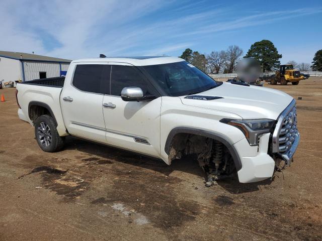 5TFMC5AB3PX001702 - 2023 TOYOTA TUNDRA CREWMAX PLATINUM თეთრი ფოტო 4