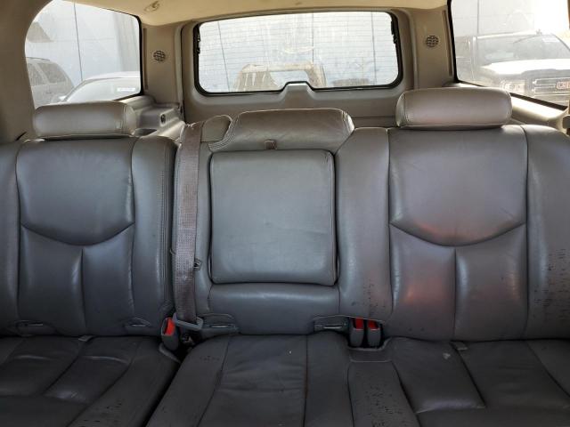 3GNEC16Z54G264073 - 2004 CHEVROLET SUBURBAN C1500 BEIGE photo 10