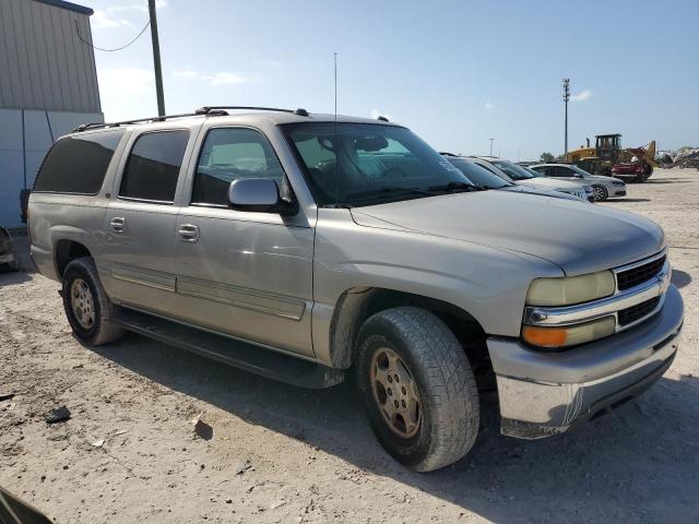 3GNEC16Z54G264073 - 2004 CHEVROLET SUBURBAN C1500 BEIGE photo 4