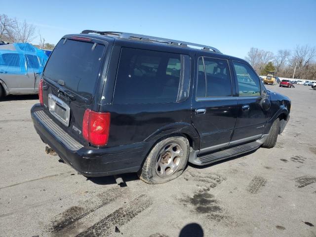 5LMFU28R41LJ22107 - 2001 LINCOLN NAVIGATOR BLACK photo 3