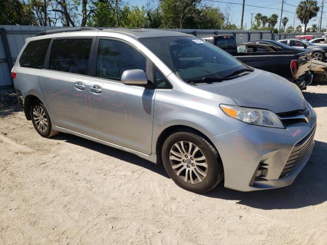 5TDYZ3DC1JS925433 - 2018 TOYOTA SIENNA XLE SILVER photo 4