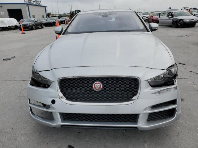 SAJAR4BG6HA965075 - 2017 JAGUAR XE SILVER photo 5