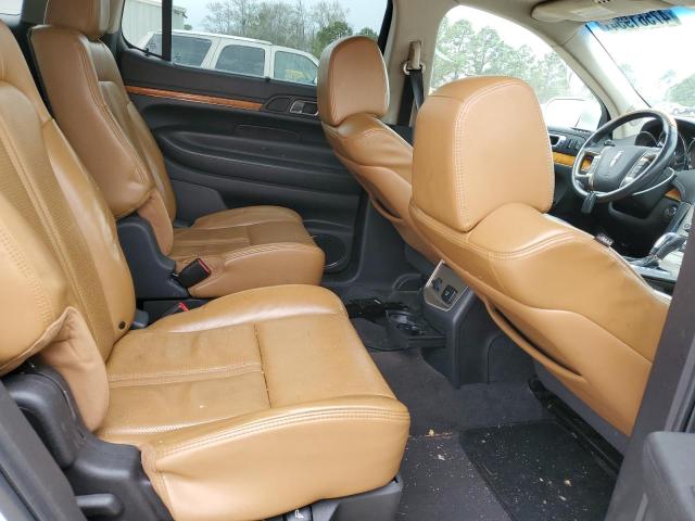 2LMHJ5AT3ABJ17710 - 2010 LINCOLN MKT WHITE photo 10