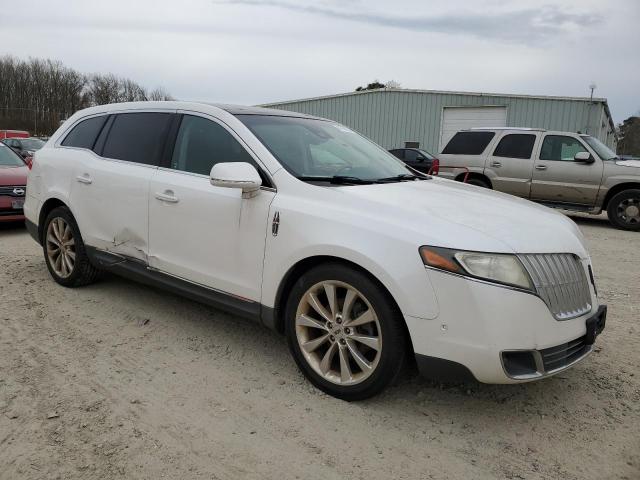 2LMHJ5AT3ABJ17710 - 2010 LINCOLN MKT WHITE photo 4