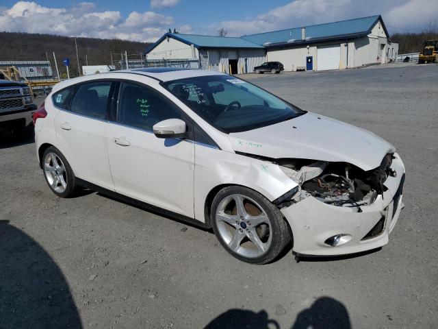 1FADP3N22DL250049 - 2013 FORD FOCUS TITANIUM WHITE photo 4