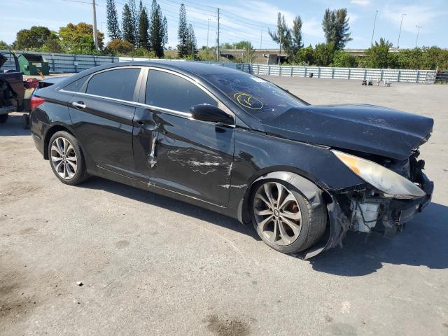 5NPEC4AB4DH750837 - 2013 HYUNDAI SONATA SE BLACK photo 4