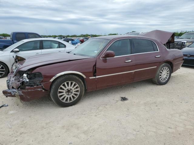 1LNHM81W53Y689947 - 2003 LINCOLN TOWN CAR EXECUTIVE MAROON photo 1