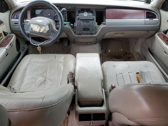 1LNHM81W53Y689947 - 2003 LINCOLN TOWN CAR EXECUTIVE MAROON photo 8