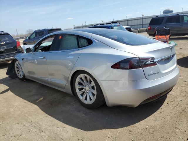 5YJSA1E27JF243670 - 2018 TESLA MODEL S Gümüş foto 2