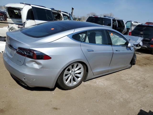 5YJSA1E27JF243670 - 2018 TESLA MODEL S Gümüş foto 3