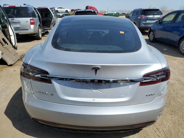 5YJSA1E27JF243670 - 2018 TESLA MODEL S Gümüş foto 6