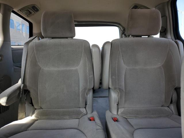 5TDBA23C94S004817 - 2004 TOYOTA SIENNA LE SILVER photo 10