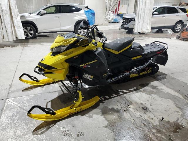 2BPSULNMXNV000005 - 2022 SKI DOO XRS TWO TONE photo 2