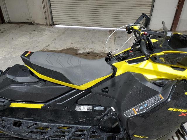 2BPSULNMXNV000005 - 2022 SKI DOO XRS TWO TONE photo 5