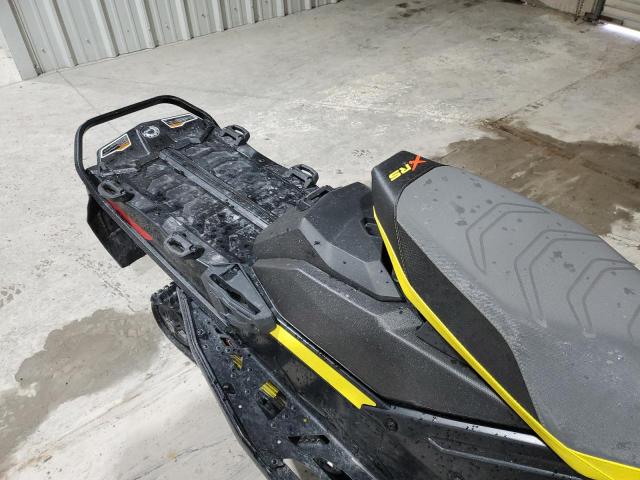 2BPSULNMXNV000005 - 2022 SKI DOO XRS TWO TONE photo 6