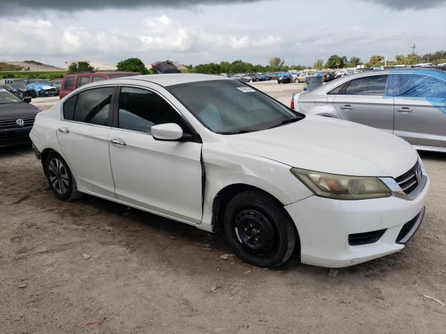 1HGCR2F30DA143192 - 2013 HONDA ACCORD LX WHITE photo 4