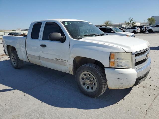 1GCEC19C28Z169038 - 2008 CHEVROLET SILVERADO C1500 WHITE photo 4