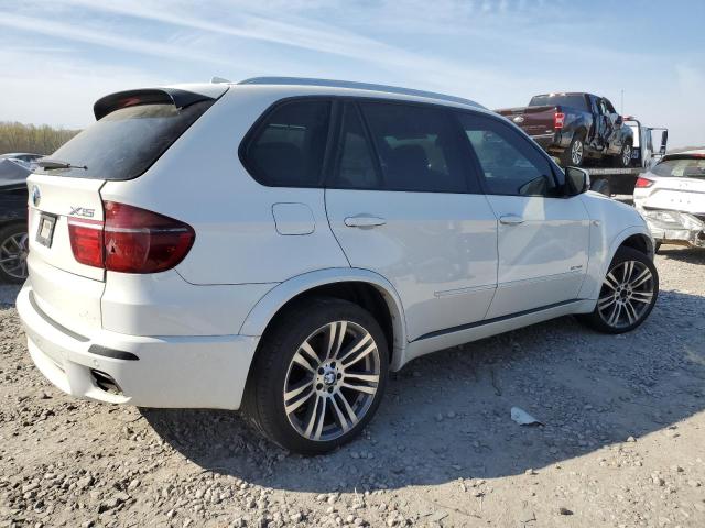 5UXZV4C57D0E01883 - 2013 BMW X5 XDRIVE35I WHITE photo 3