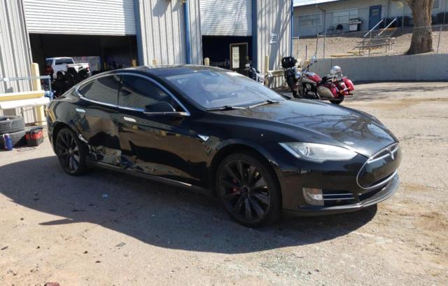5YJSA1H19EFP53897 - 2014 TESLA MODEL S შავი ფოტო 4