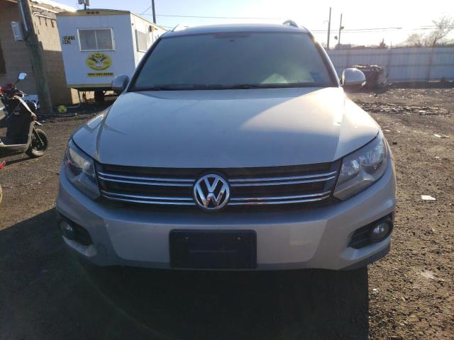 WVGBV7AX7DW548784 - 2013 VOLKSWAGEN TIGUAN S SILVER photo 5