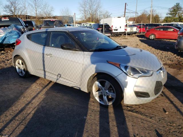 KMHTC6ADXEU199370 - 2014 HYUNDAI VELOSTER SILVER photo 4