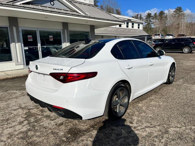 ZARFAEDN9H7531927 - 2017 ALFA ROMEO GIULIA Q4 WHITE photo 4