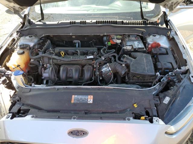 3FA6P0H73GR388980 - 2016 FORD FUSION SE SILVER photo 11