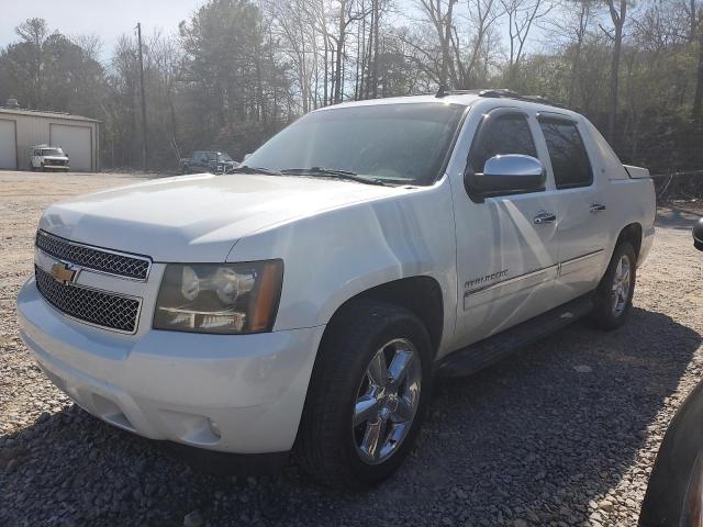 3GNMCGE08CG299710 - 2012 CHEVROLET AVALANCHE LTZ WHITE photo 1