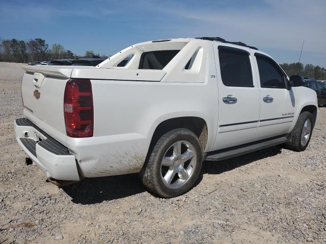 3GNMCGE08CG299710 - 2012 CHEVROLET AVALANCHE LTZ WHITE photo 3