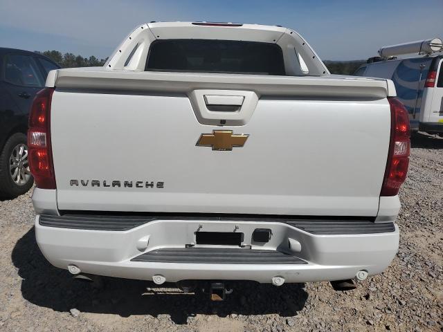 3GNMCGE08CG299710 - 2012 CHEVROLET AVALANCHE LTZ WHITE photo 6