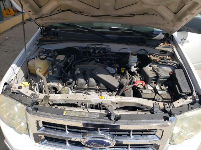 1FMCU03178KC38249 - 2008 FORD ESCAPE XLT WHITE photo 11