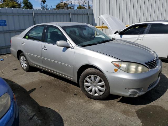 4T1BE32K25U970714 - 2005 TOYOTA CAMRY LE GRAY photo 4