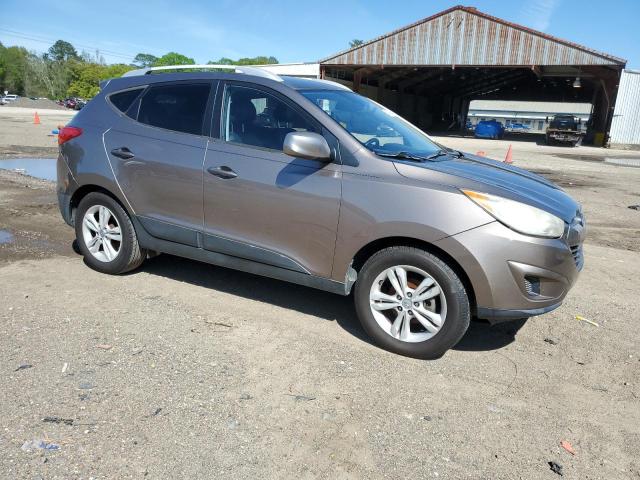 KM8JU3AC8AU099076 - 2010 HYUNDAI TUCSON GLS BROWN photo 4