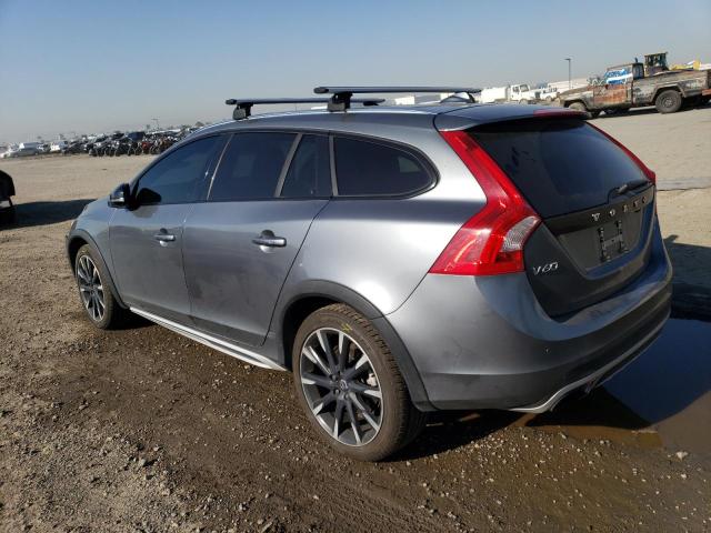 YV440MWK5H1037503 - 2017 VOLVO V60 CROSS PREMIER GRAY photo 2