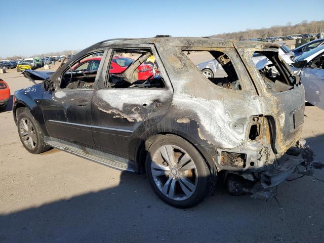 4JGBB8GB8BA685429 - 2011 MERCEDES-BENZ ML 350 4MATIC BLACK photo 2