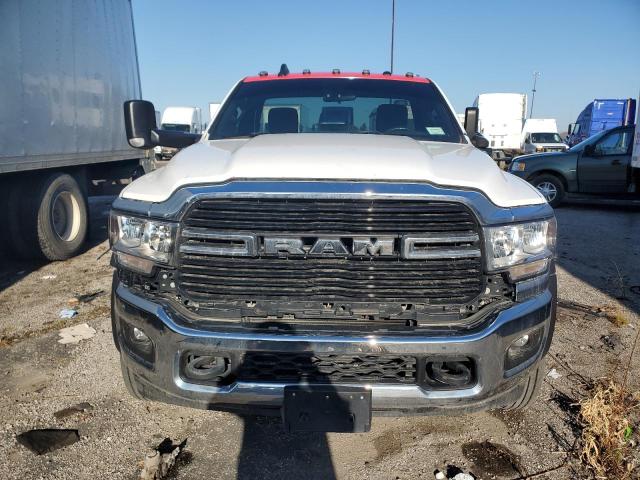 3C7WRNDL8MG600643 - 2021 RAM 5500 WHITE photo 5