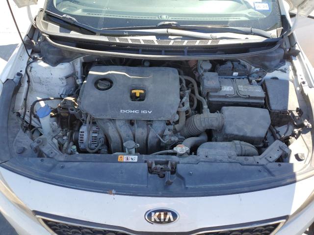 3KPFL4A77HE064348 - 2017 KIA FORTE LX WHITE photo 11