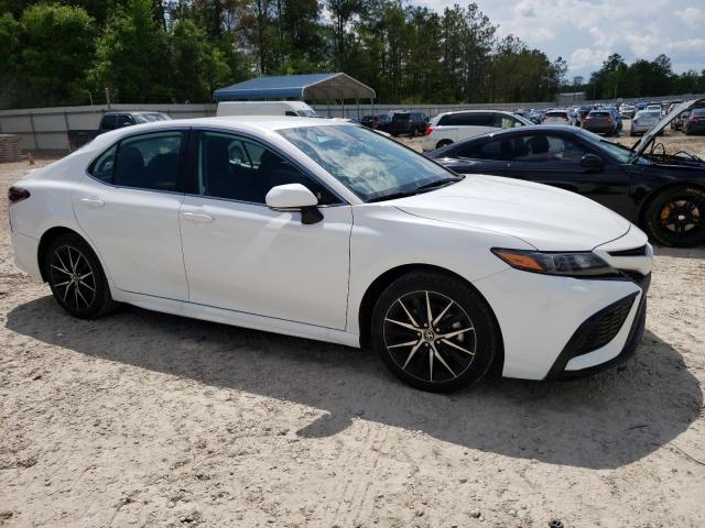 4T1G11AK4PU723026 - 2023 TOYOTA CAMRY SE NIGHT SHADE WHITE photo 4
