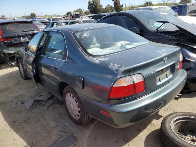 1HGCD5662VA027620 - 1997 HONDA ACCORD EX GREEN photo 2