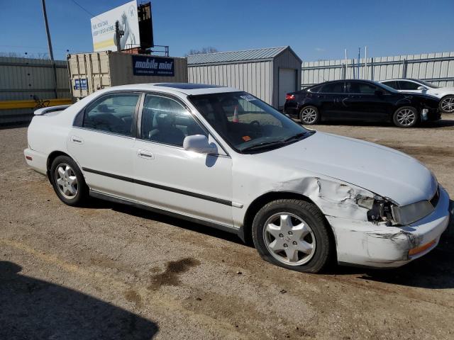 1HGCE6679TA000813 - 1996 HONDA ACCORD EX WHITE photo 4