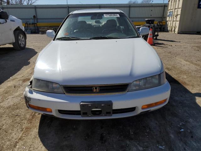 1HGCE6679TA000813 - 1996 HONDA ACCORD EX WHITE photo 5