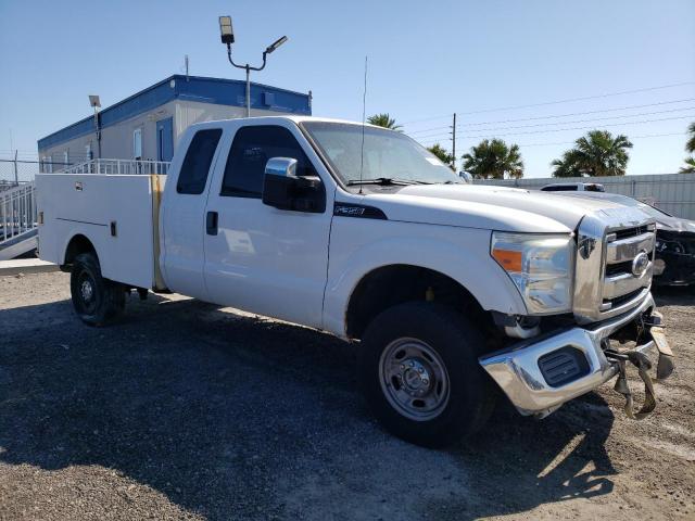 1FD8X3B63GEB44488 - 2016 FORD F350 SUPER DUTY WHITE photo 4