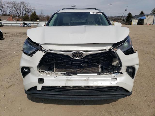 5TDHZRBH2NS161082 - 2022 TOYOTA HIGHLANDER XLE 白色 照片 5