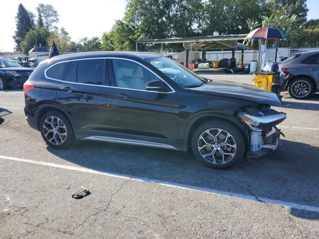 WBXJG9C01M5T84818 - 2021 BMW X1 XDRIVE28I BLACK photo 4