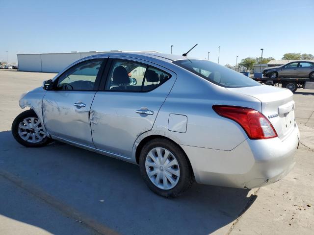 3N1CN7APXCL820907 - 2012 NISSAN VERSA S SILVER photo 2