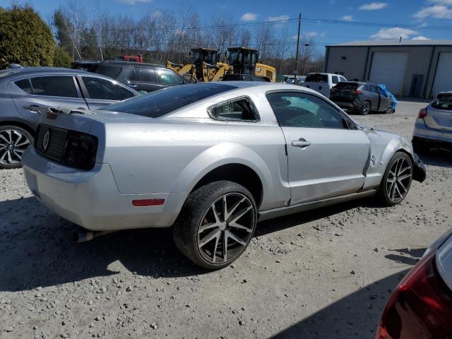 1ZVFT80N775330045 - 2007 FORD MUSTANG SILVER photo 3