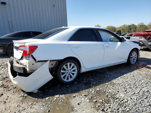 4T1BF1FKXCU187665 - 2012 TOYOTA CAMRY BASE WHITE photo 3