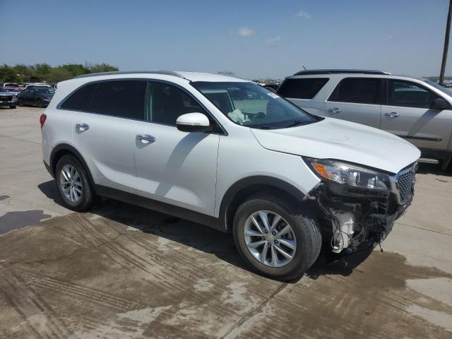 5XYPG4A57JG388433 - 2018 KIA SORENTO LX WHITE photo 4