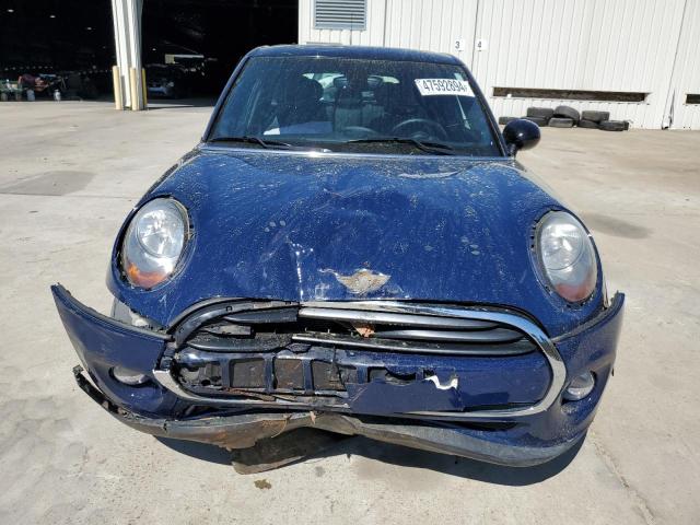 WMWXU1C50G2D09952 - 2016 MINI COOPER BLUE photo 5